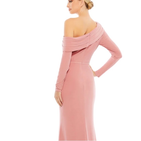 Mac Duggal DROP SHOULDER LONG SLEEVE COLUMN GOWN size 16 - Picture 5 of 12